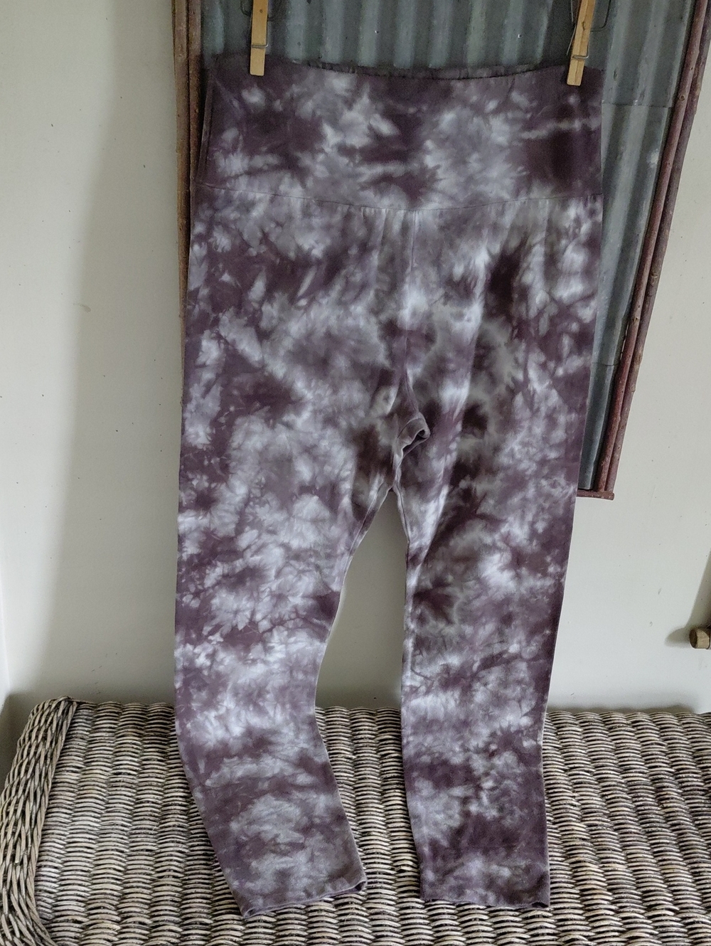Easel Leggings - Picture 7 of 8